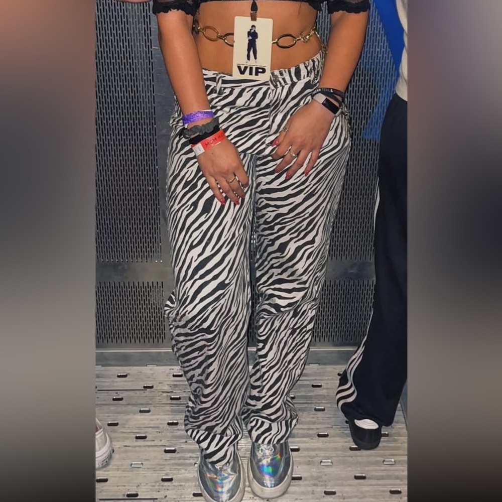 ZEBRA JEANS SIZE LARGE.